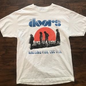 Daydreamer LA The Doors Waiting for the Sun Shrunken Tee